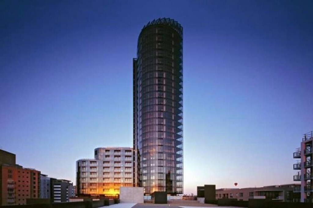Vogue Style Modern 2B1B Home In Sth Yarra W Carpark Wifi Pool - Melbourne — Photos 2